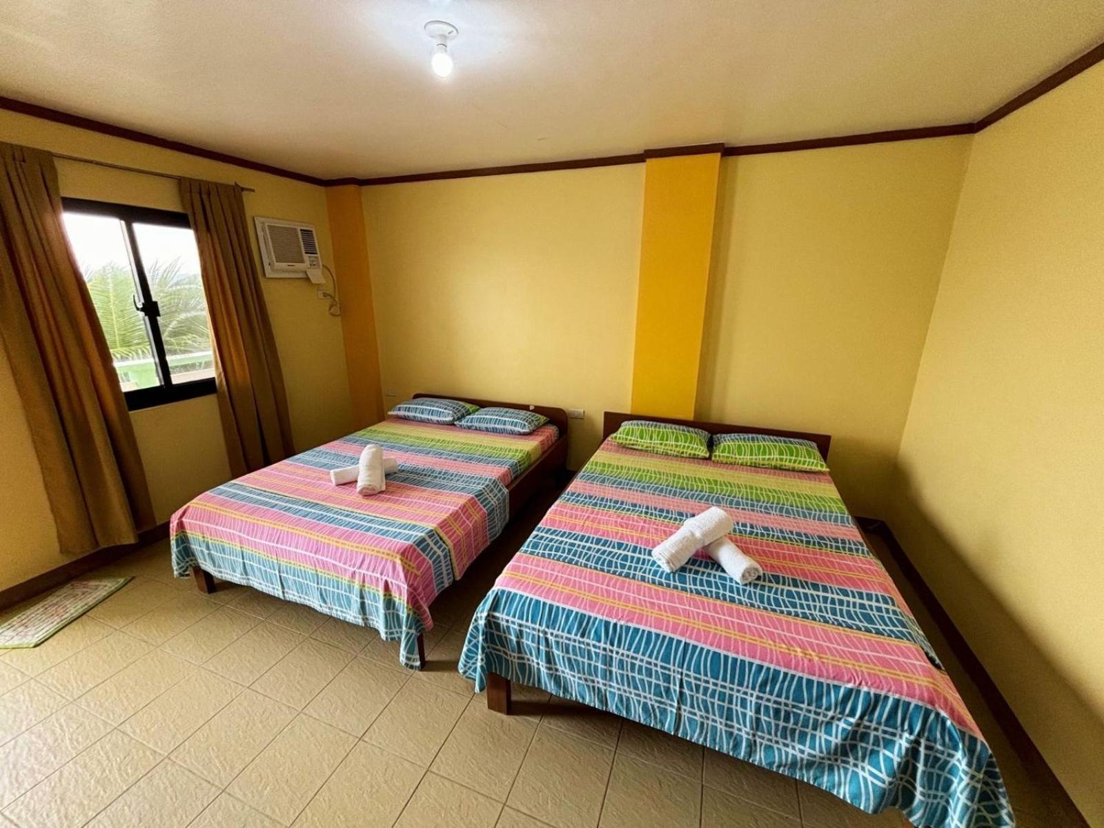 White Beach Hotel Puerto Galera Powered By Cocotel Exterior photo