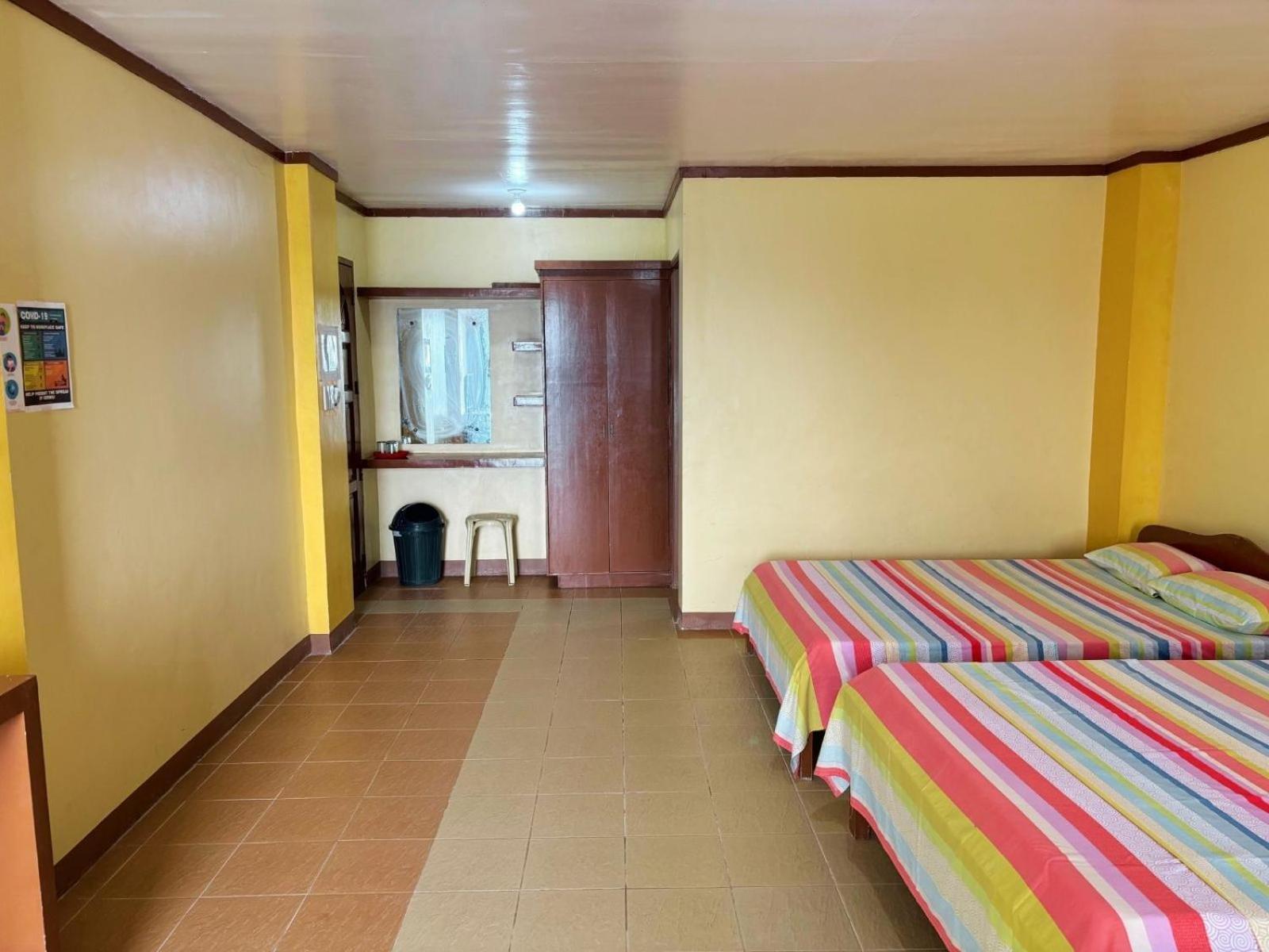 White Beach Hotel Puerto Galera Powered By Cocotel Exterior photo