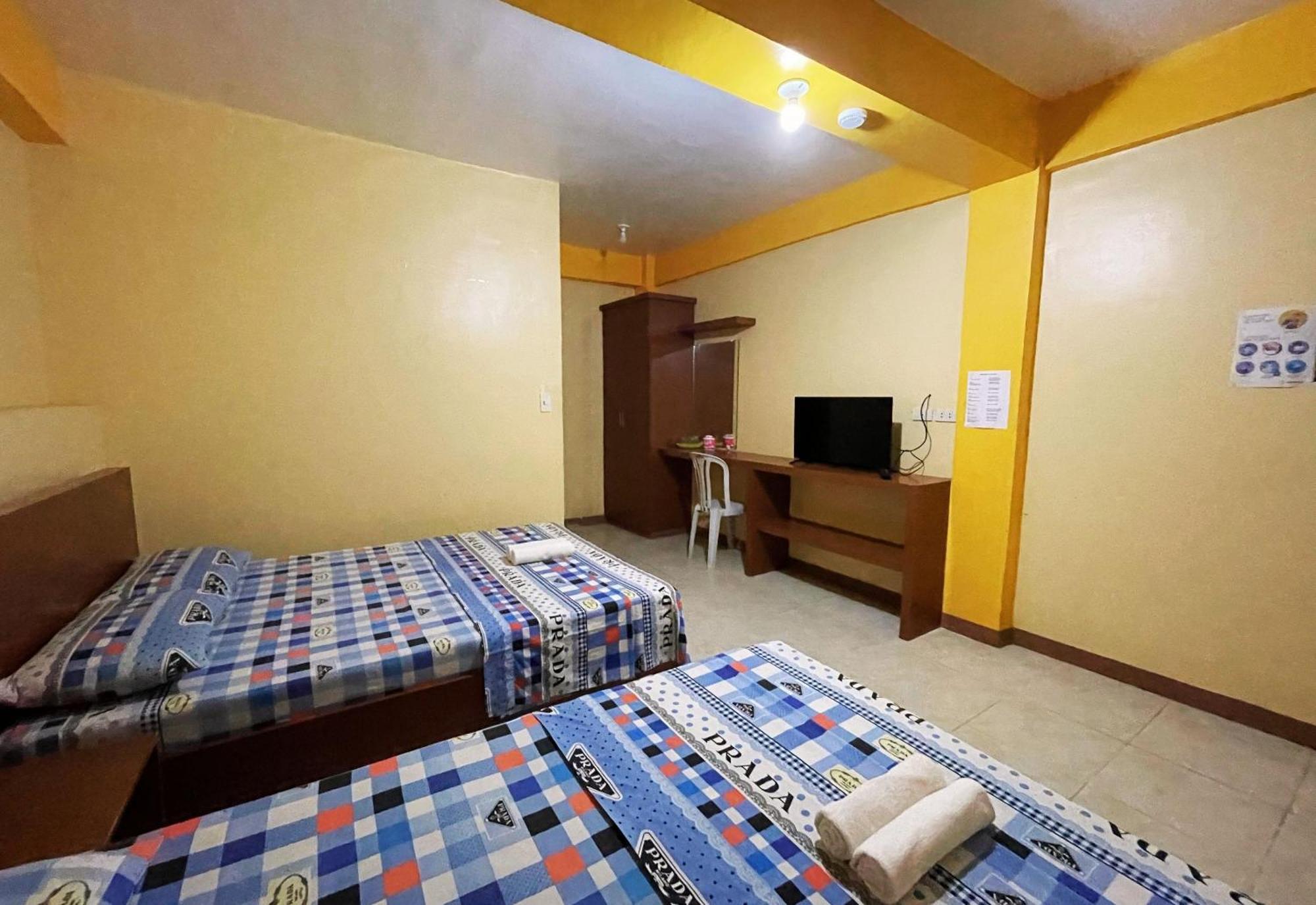 White Beach Hotel Puerto Galera Powered By Cocotel Exterior photo