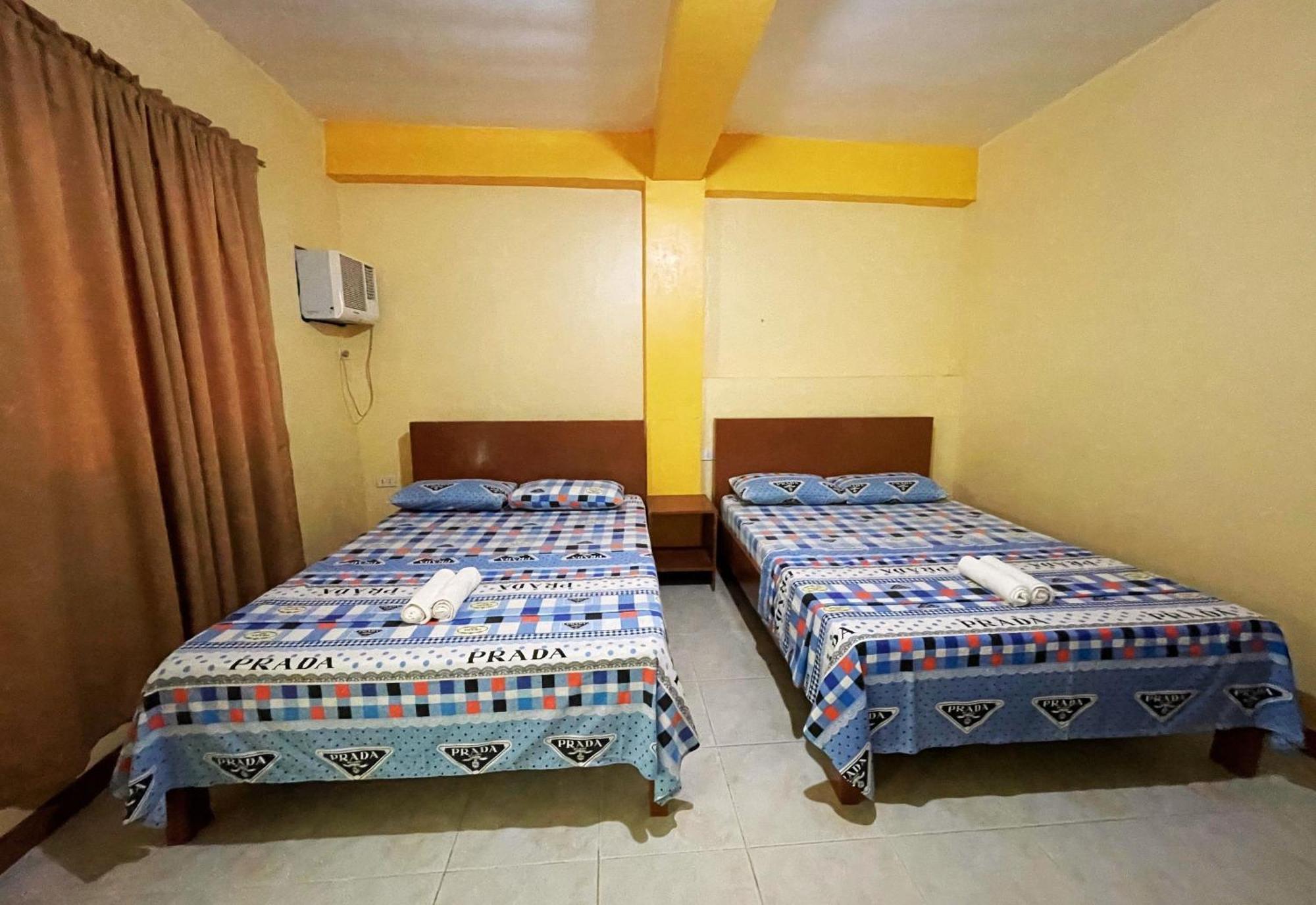 White Beach Hotel Puerto Galera Powered By Cocotel Exterior photo