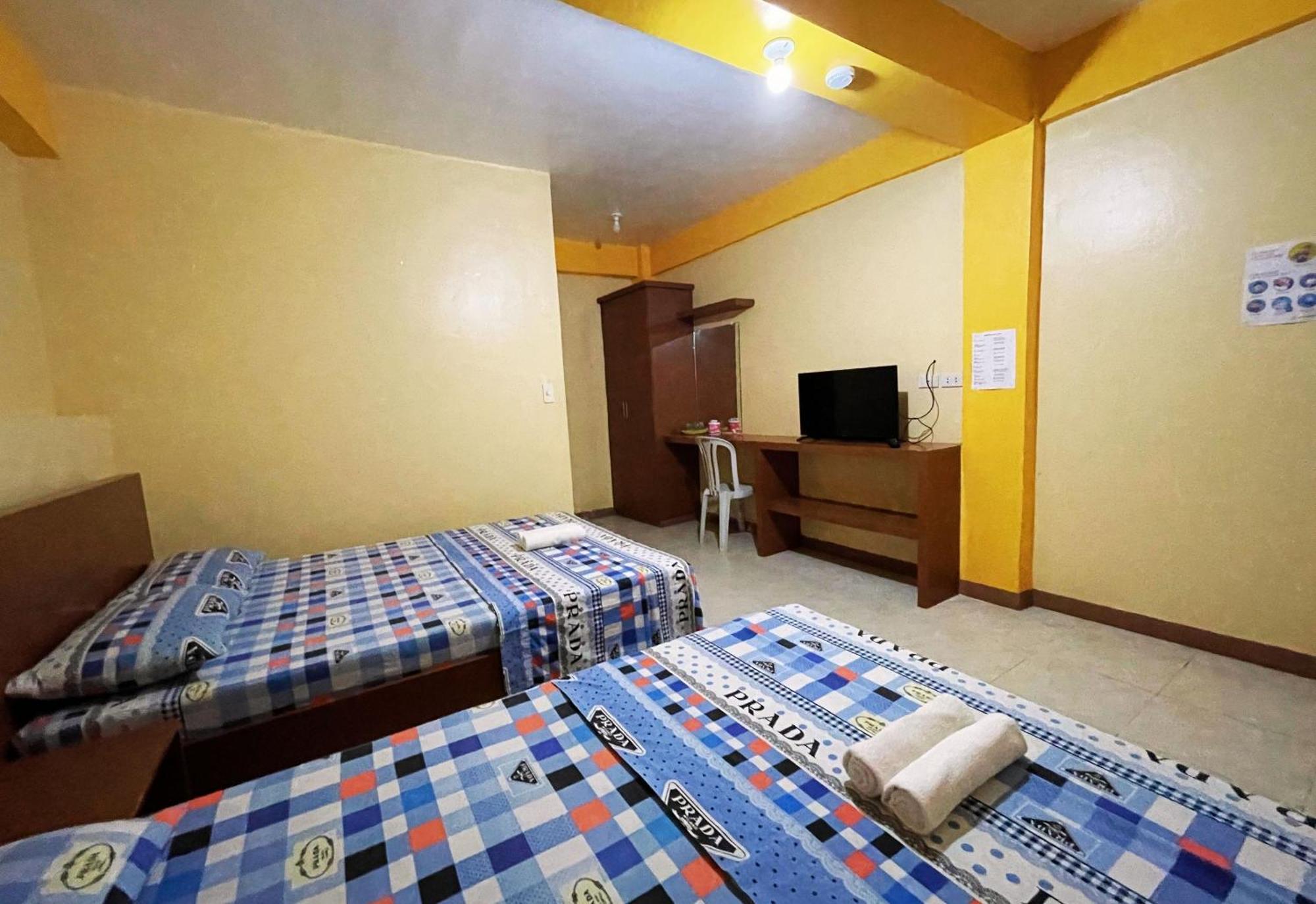 White Beach Hotel Puerto Galera Powered By Cocotel Exterior photo