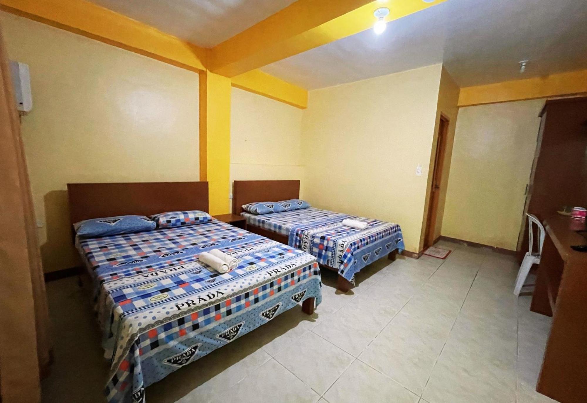 White Beach Hotel Puerto Galera Powered By Cocotel Exterior photo