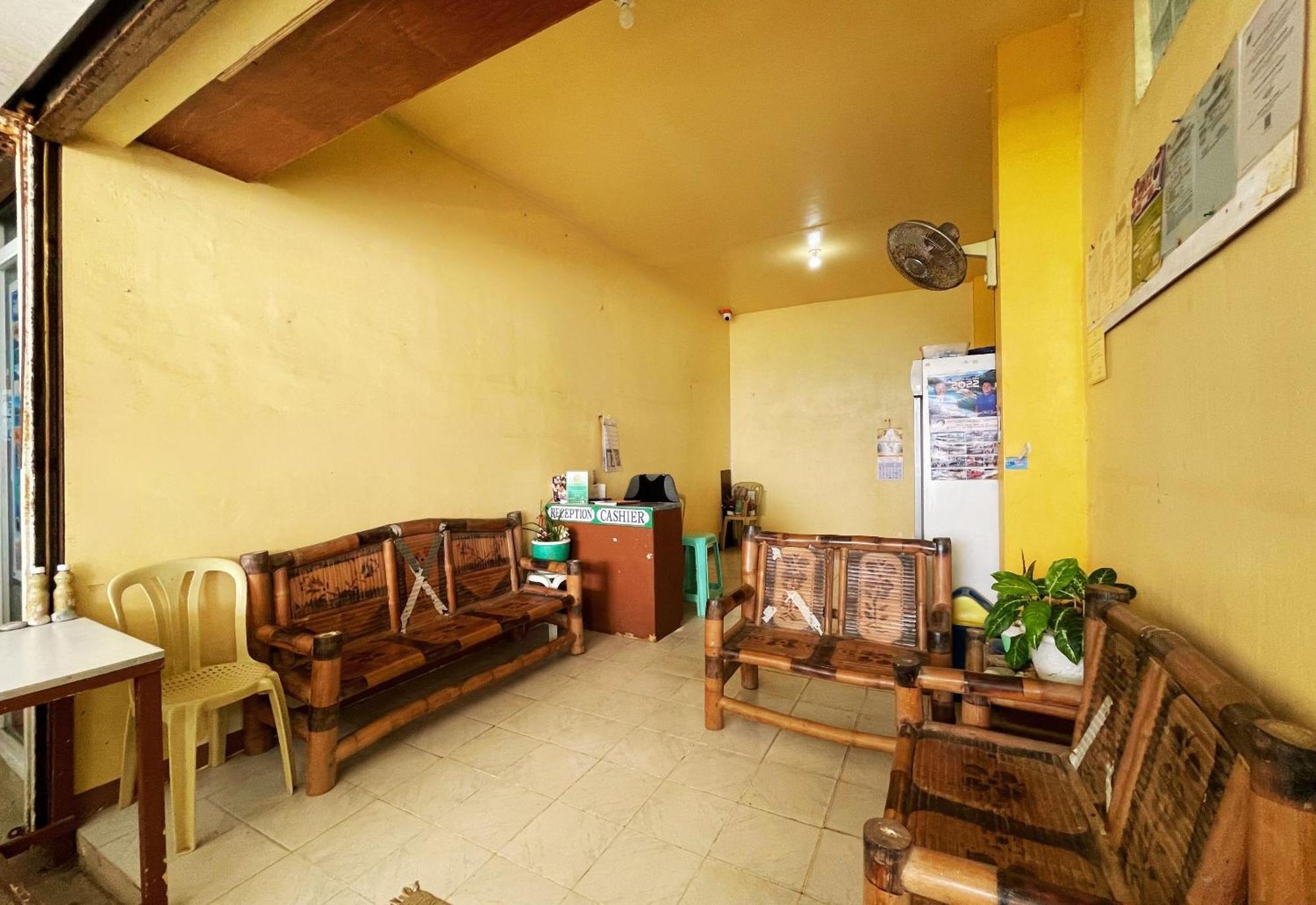White Beach Hotel Puerto Galera Powered By Cocotel Exterior photo