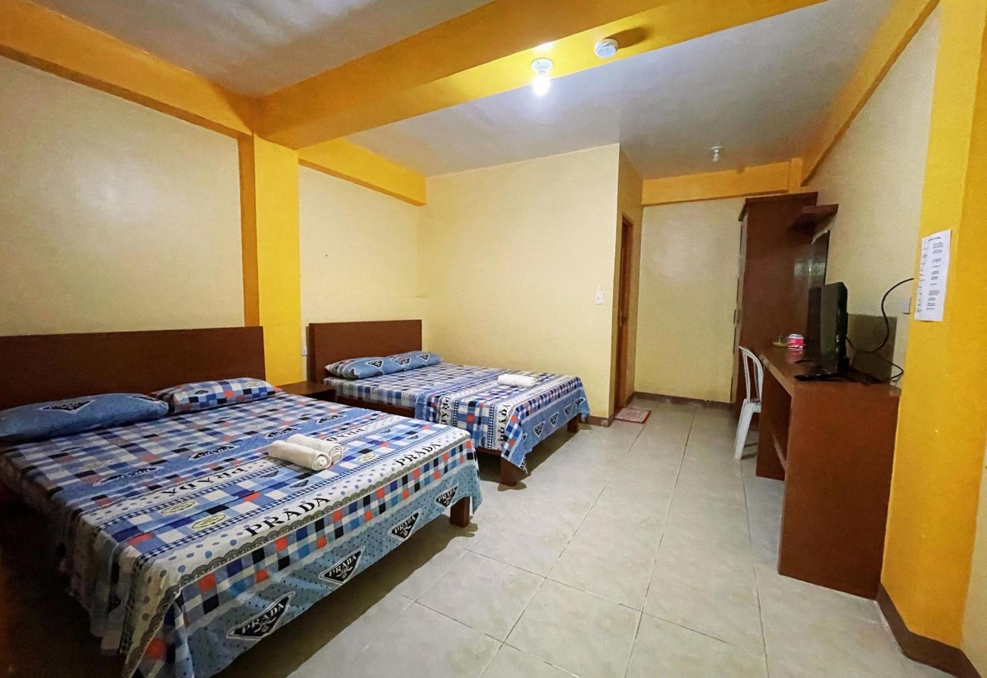 White Beach Hotel Puerto Galera Powered By Cocotel Exterior photo